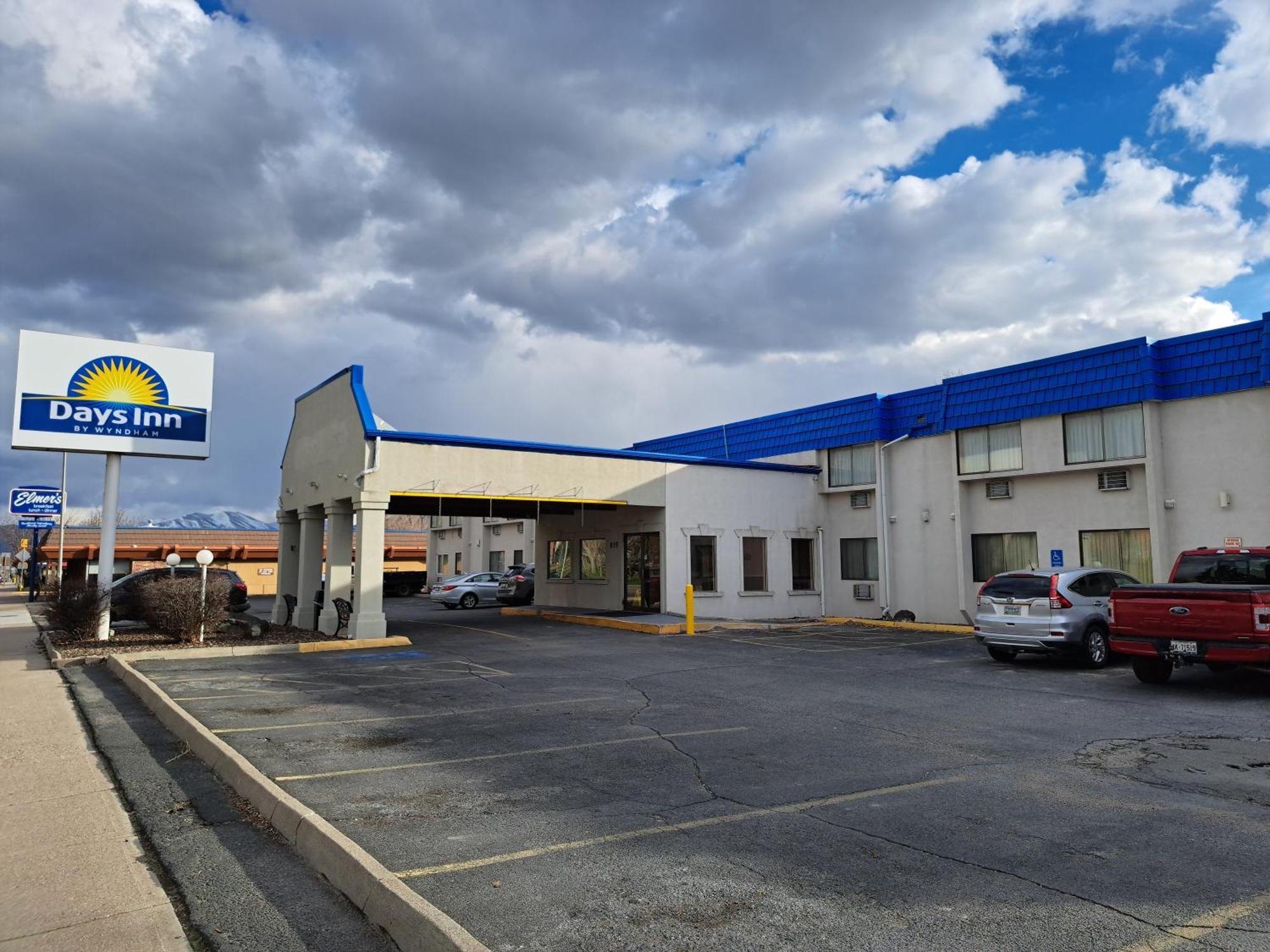Days Inn By Wyndham Pocatello University Area Экстерьер фото